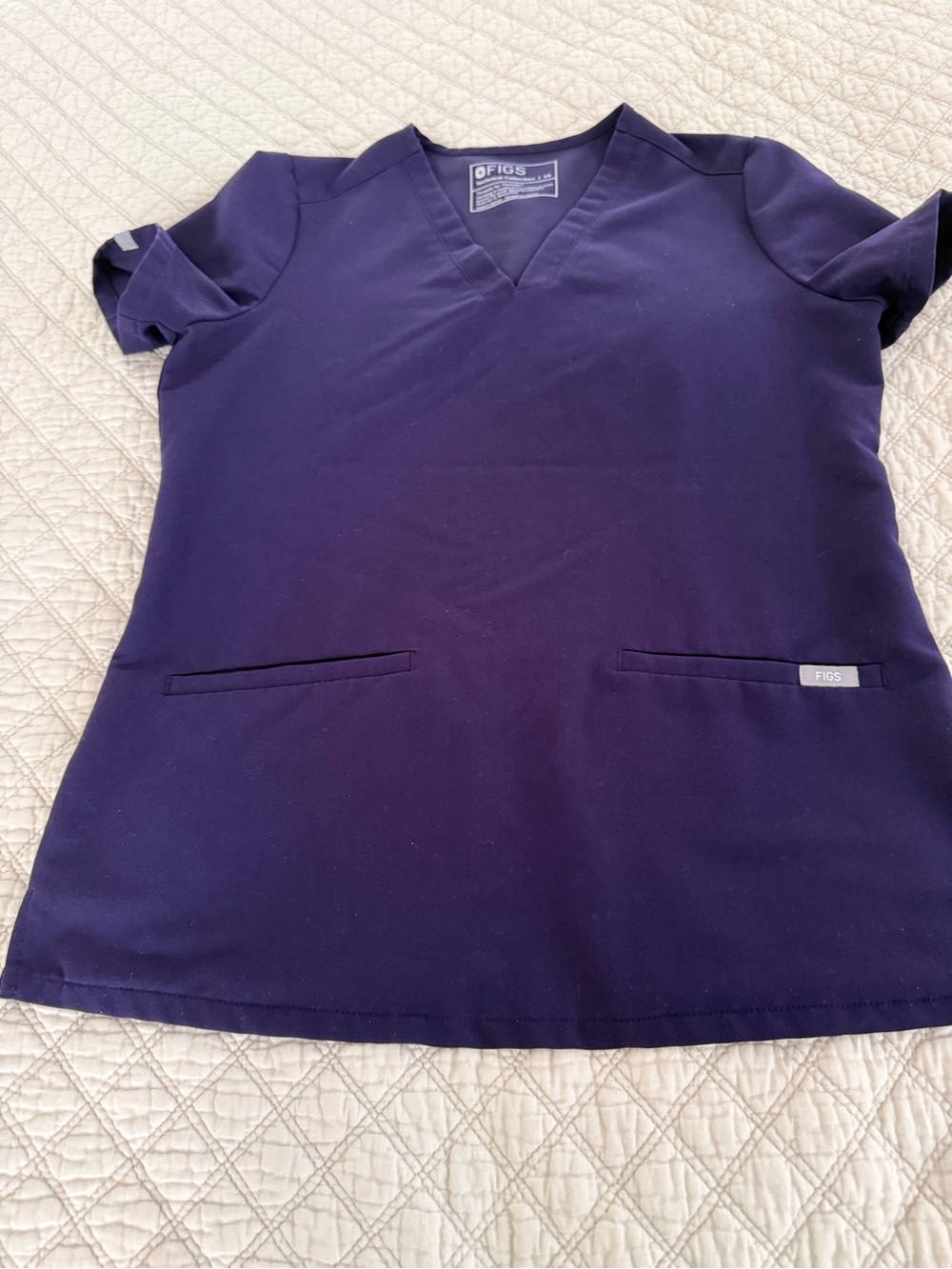 FIGS Women’s V-Neck Scrub Top in dark purple xs